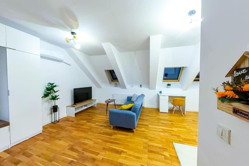 D Apartment Bucharest