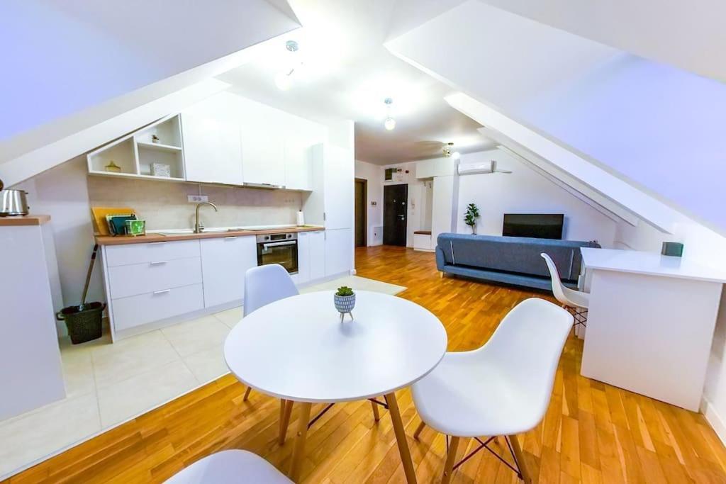Apartment D
